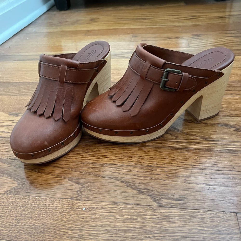 Madewell leather clogs